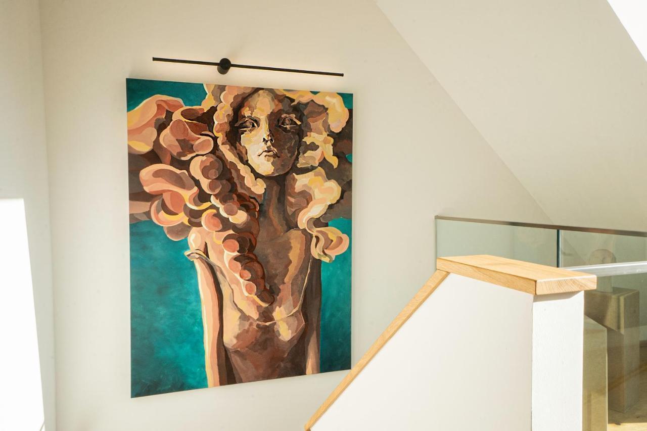 וינה Orestaliving - Penthouse With Designer Renovation מראה חיצוני תמונה